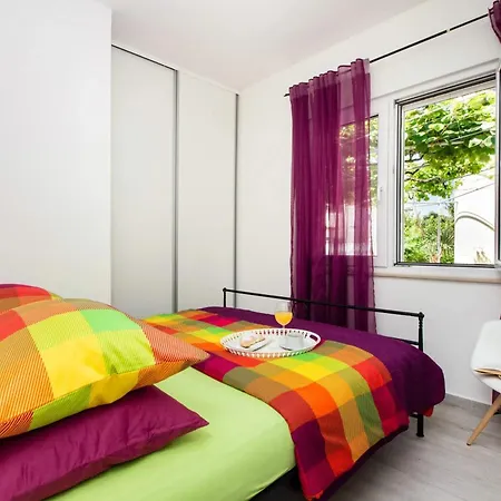 Modern In - 70 M² - Parking Included