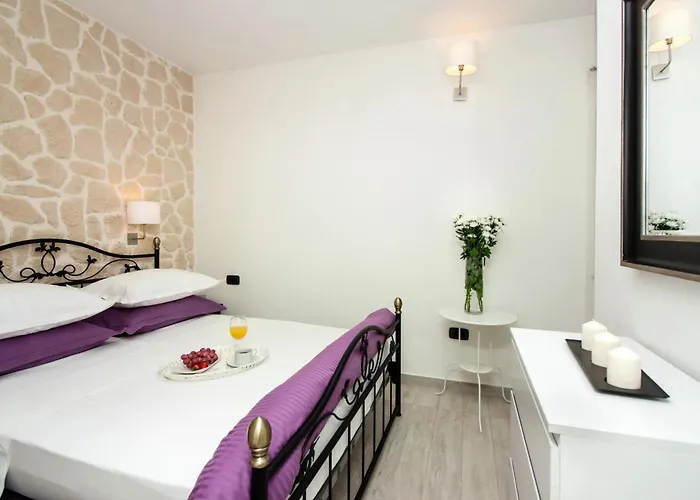Modern In - 70 M² - Parking Included Apartman